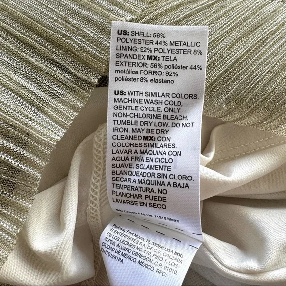 NWT White House Black Market Crinkle Top Ecru/Gold/Silver Balloon Long Sleeve L - Picture 10 of 11